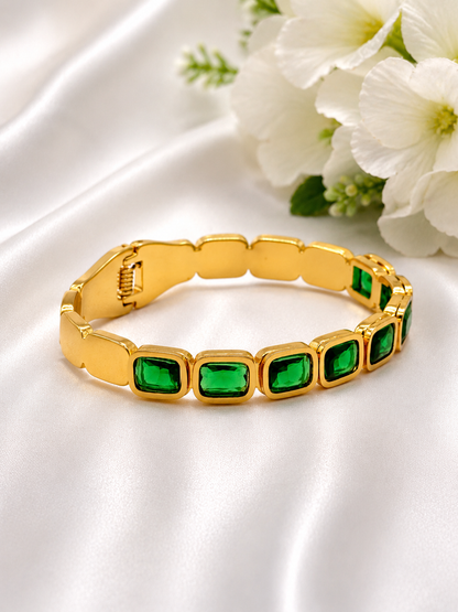 Emerald Royale Tennis Kada