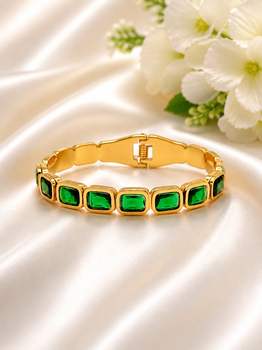 Emerald Royale Tennis Kada