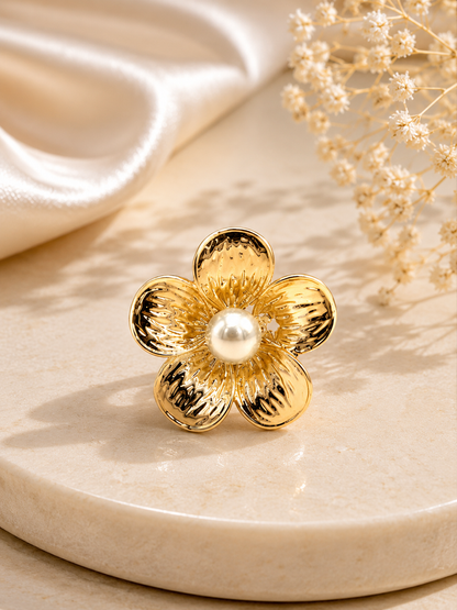 Golden Daisy Pearl Ring