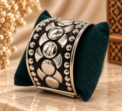 Antique Silver Black Floral Statement Kada