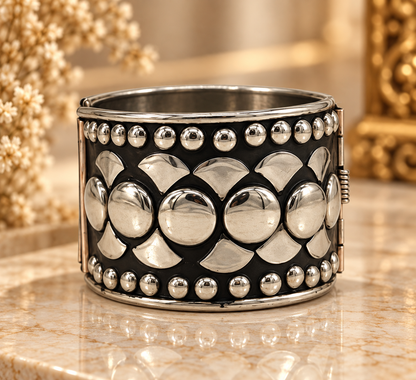 Antique Silver Black Floral Statement Kada