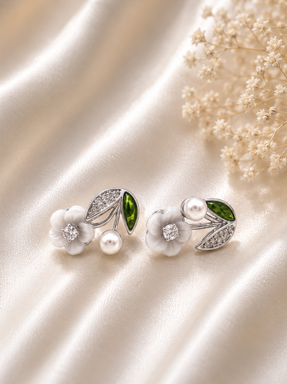 Lily Pearl Earrings