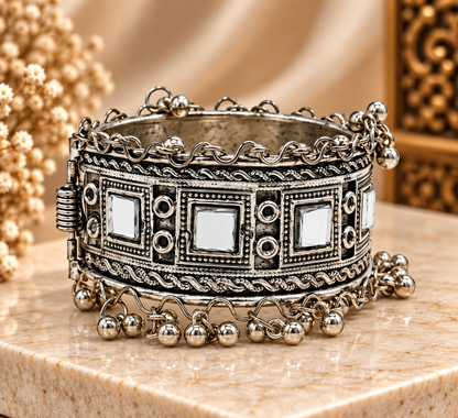 Antique Silver Geometric Tribal Statement Kada