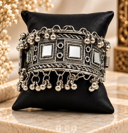 Antique Silver Geometric Tribal Statement Kada
