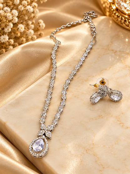 Lunara Teardrop Luxe AD Jewellery Set