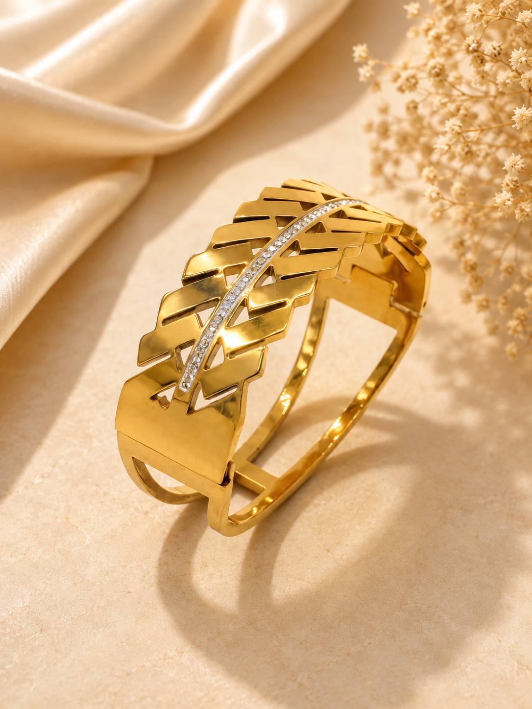 Emerald Crystal Luxe Kada