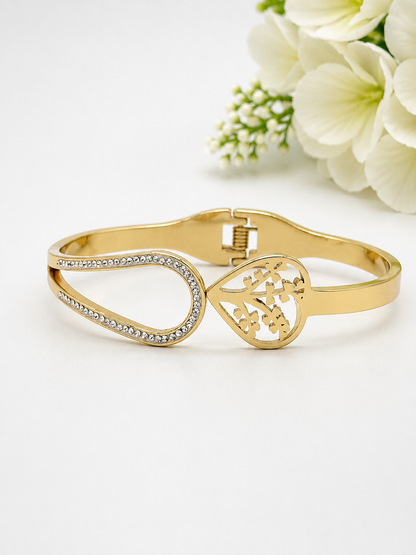 Crystal Heart Elegance Kada