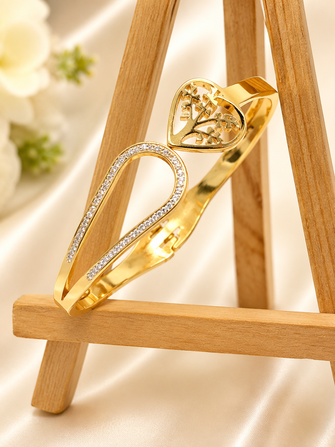 Crystal Heart Elegance Kada