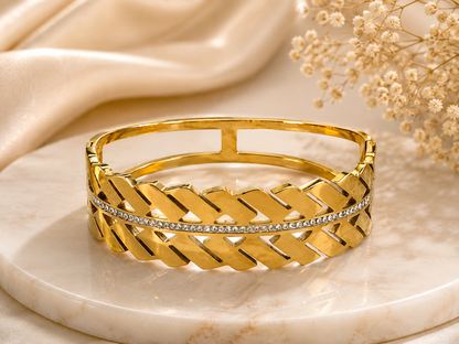 Emerald Crystal Luxe Kada