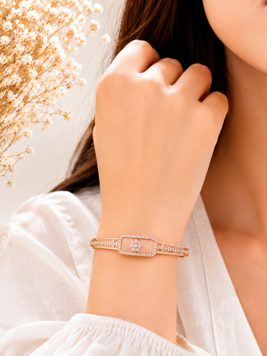 Regal Bloom Kada