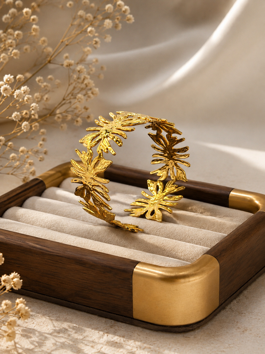 STATEMENT BRACELET
