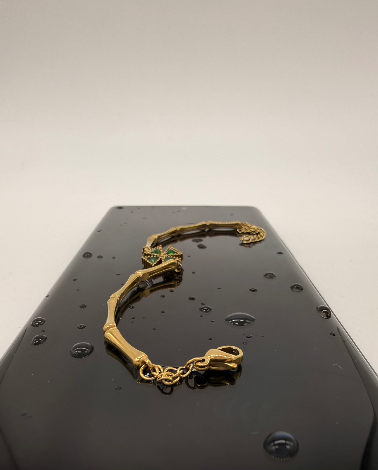 Dravion Noir Crest Bracelet