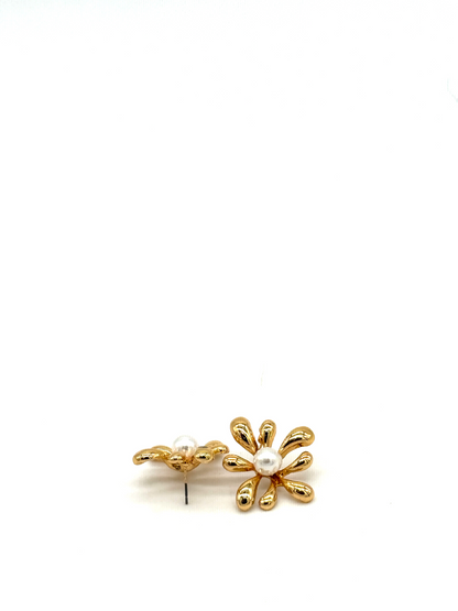 Gold Pearl Daisy Stud Earrings