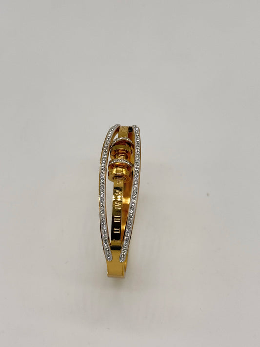 Roman Luxe Kada
