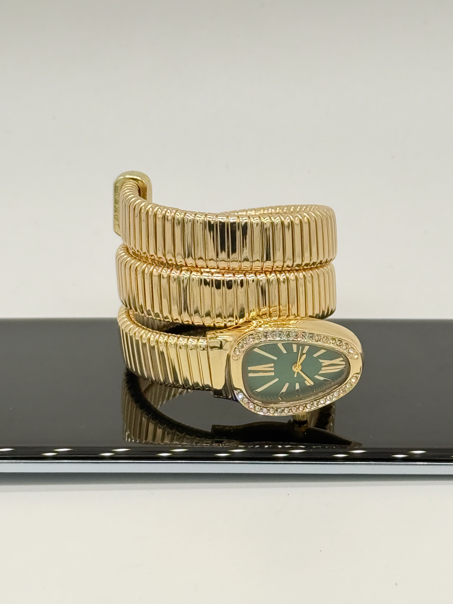 snake watch green